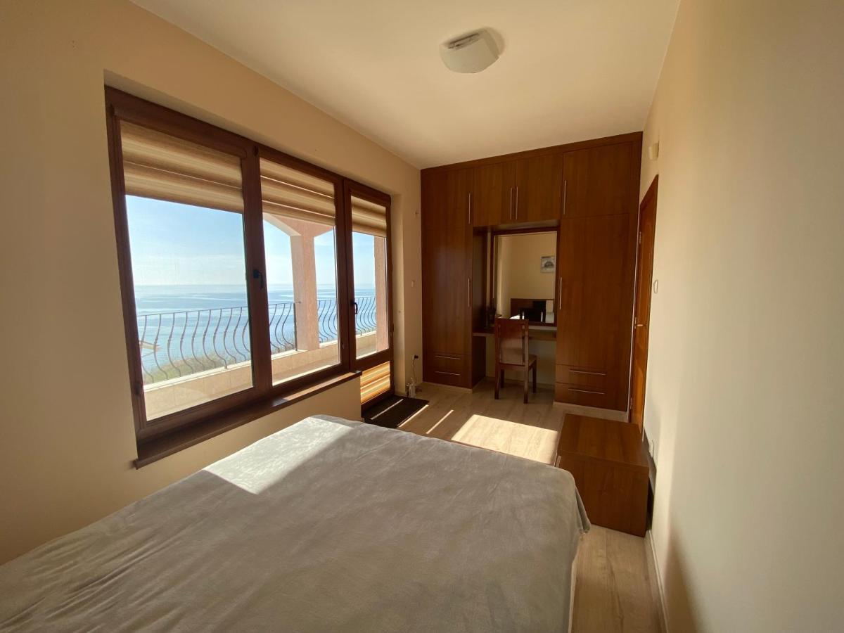 Sea Sunrise Vila Balcic Exterior foto