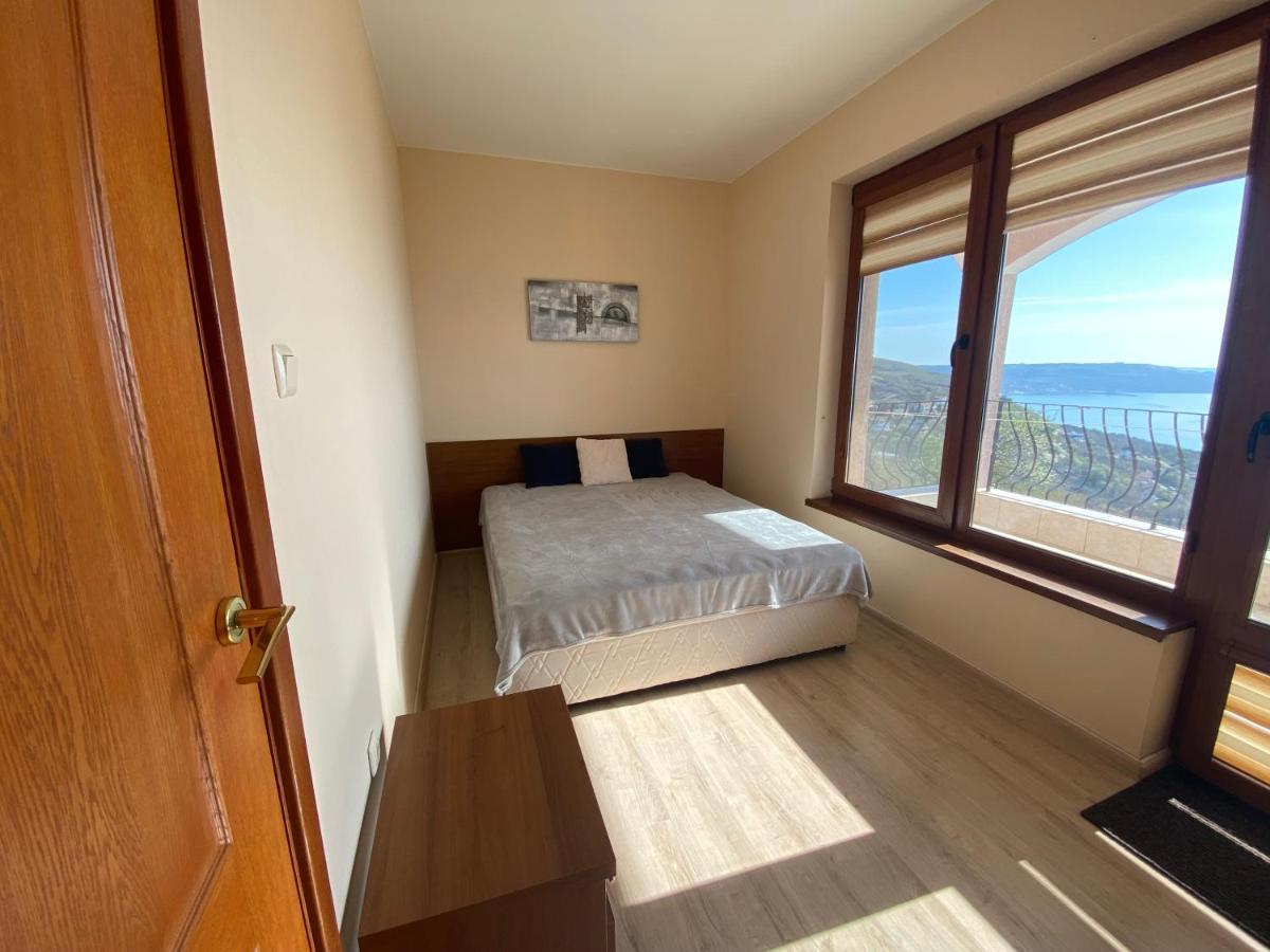 Sea Sunrise Vila Balcic Exterior foto