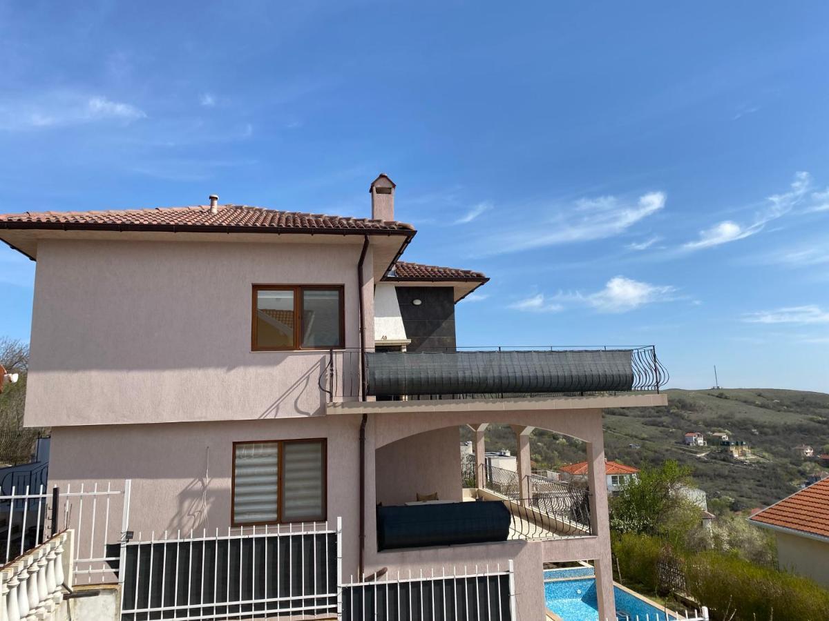 Sea Sunrise Vila Balcic Exterior foto